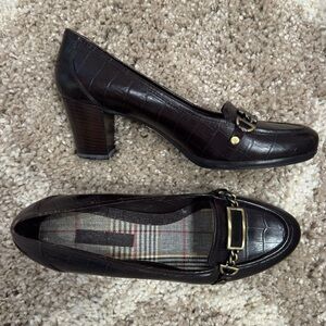 Liz Claiborne Morgen Brown Croc-Embossed Leather Loafers